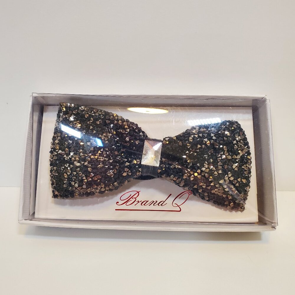 Brand Q Bowtie